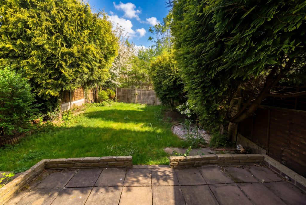 House in East Hertfordshire, Thorley Park, Bishop's Stortford - View 3