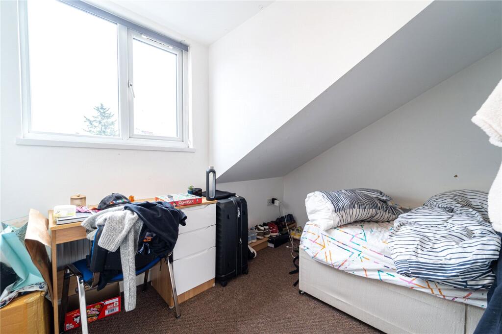 6 bedroom house for rent