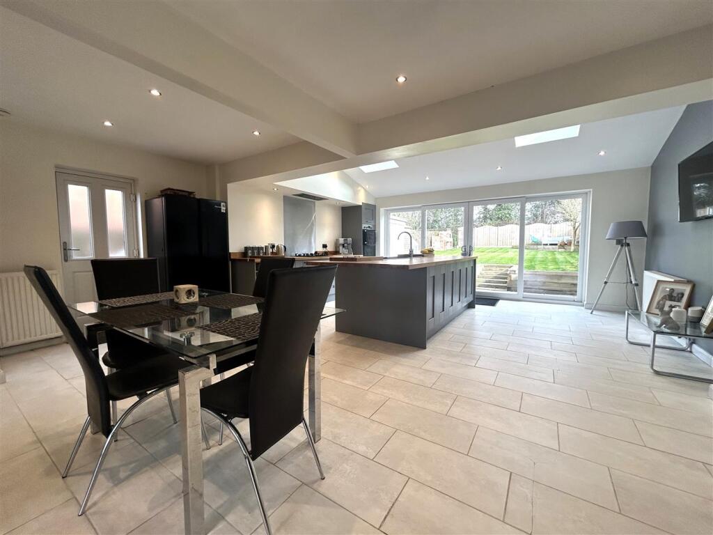 House in Leeds - View 4