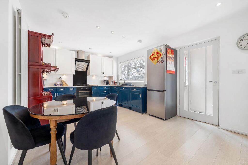 House in London - View 5