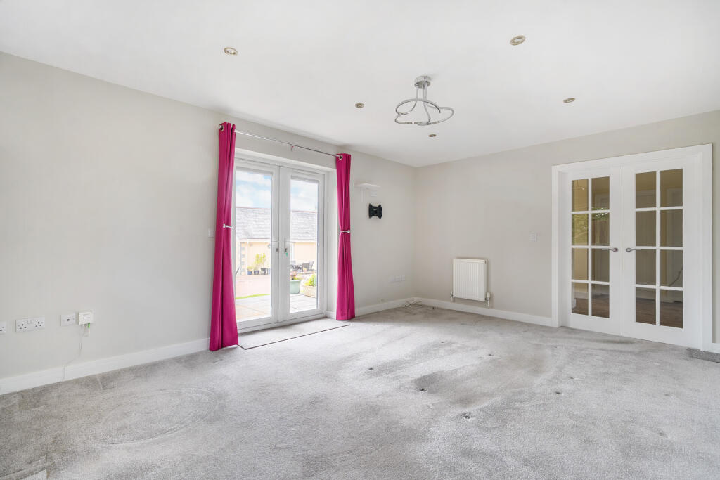 House in Plymouth - View 4