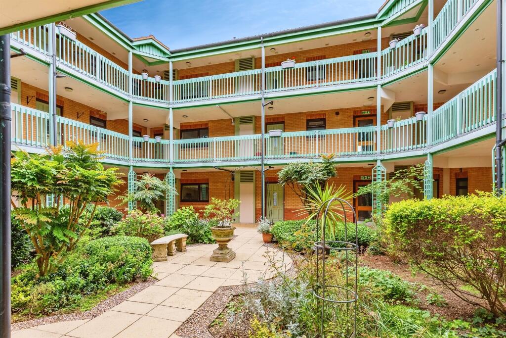 Apartment in Collingtree, Blacky More, East Hunsbury - View 2