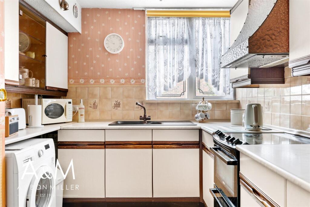 House in Ilford - More