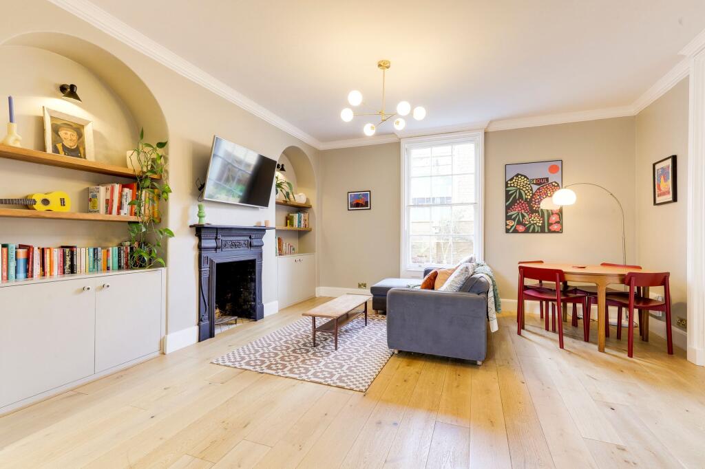 House in Nottingham, Carrington - View 3