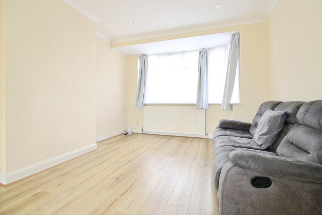 House in Southall - View 3