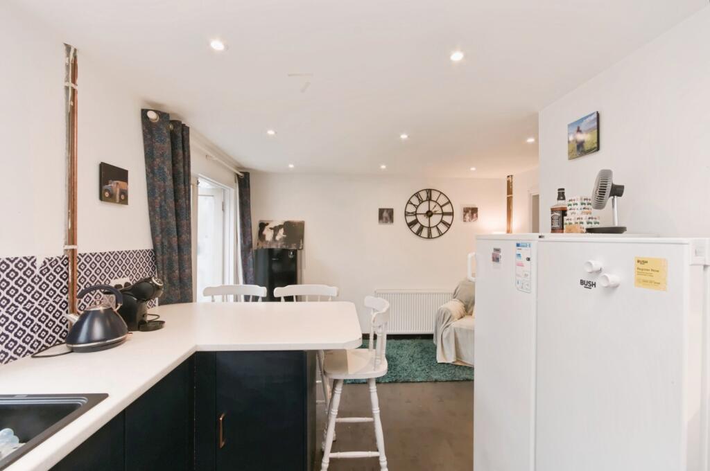 Wickhurst Rise, BRIGHTON, East Sussex, BN41 photo 2