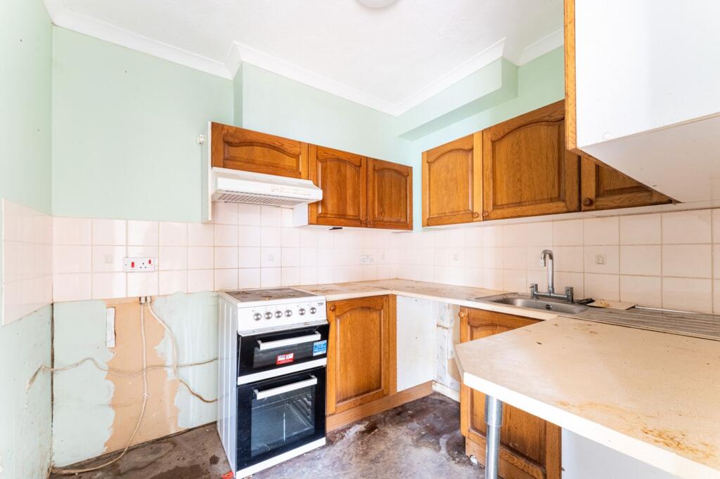 Apartment in Bournemouth, Boscombe - View 2