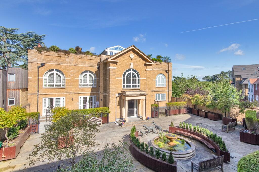 Apartment in Sevenoaks - View 2