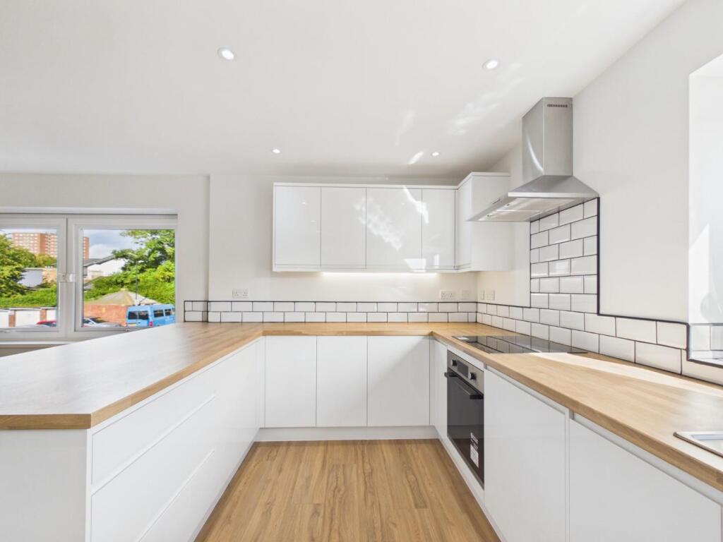 Apartment in Bristol, Newtown, St Philip's - View 5
