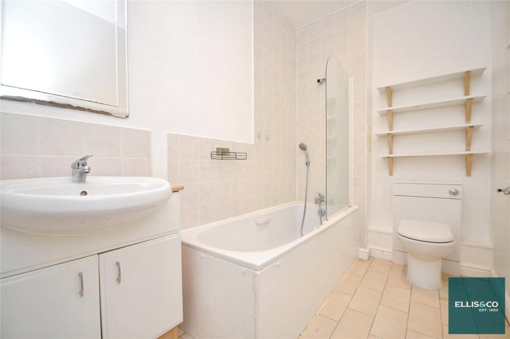 Apartment in London - View 4