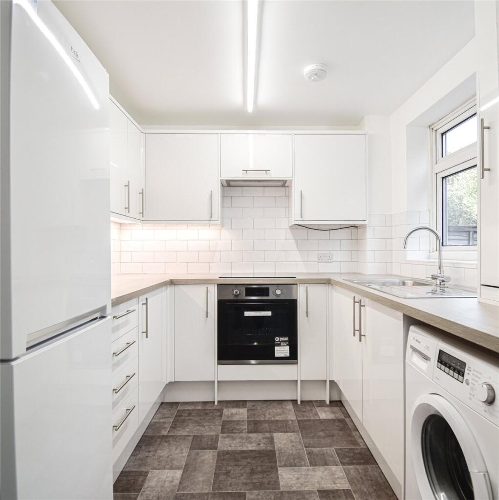 Main image of property: Belmore Close, Cambridge, CB4