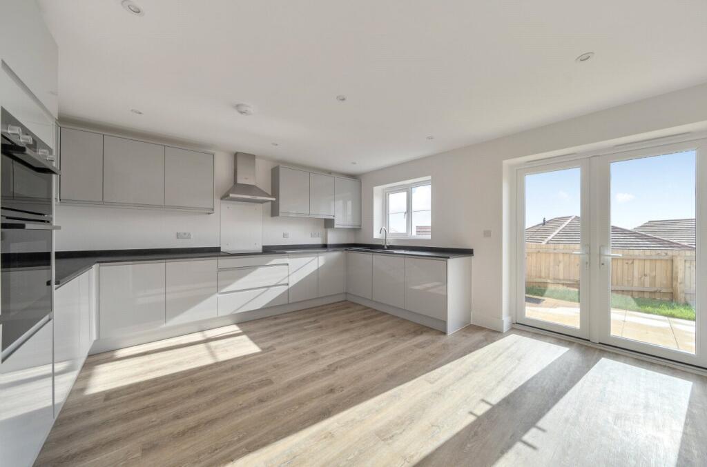 House in Somerset, Wincanton - View 2