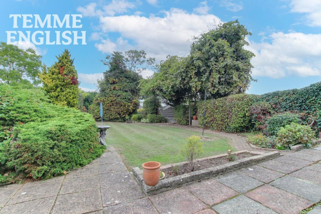House in Southend-on-Sea - View 4