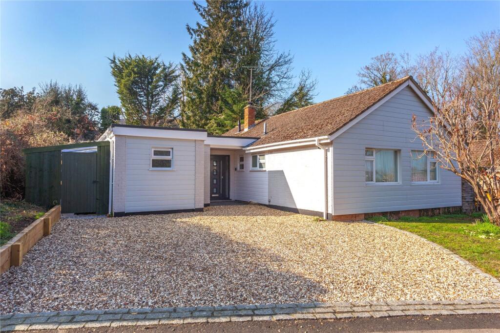 Main image of property: Valley Road, Henley-on-Thames, Oxfordshire, RG9