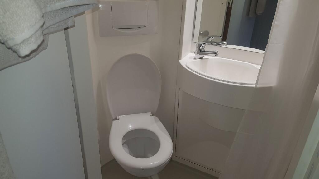 Additional image 7 of Longside Lane, Bradford, West Yorkshire, BD7 1SA