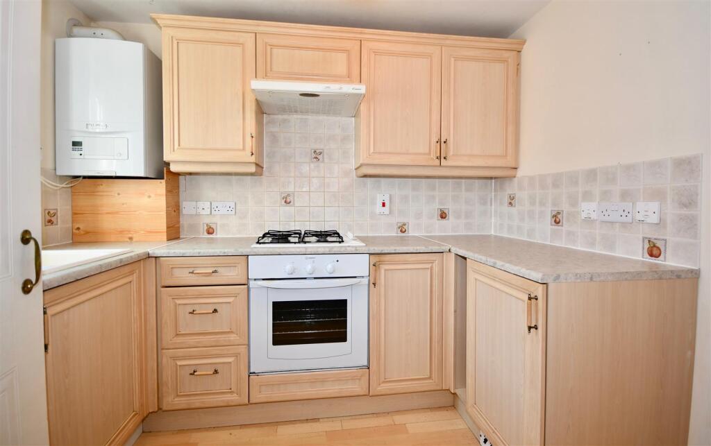 Manning Road, Cotford St. Luke, Taunton photo 3