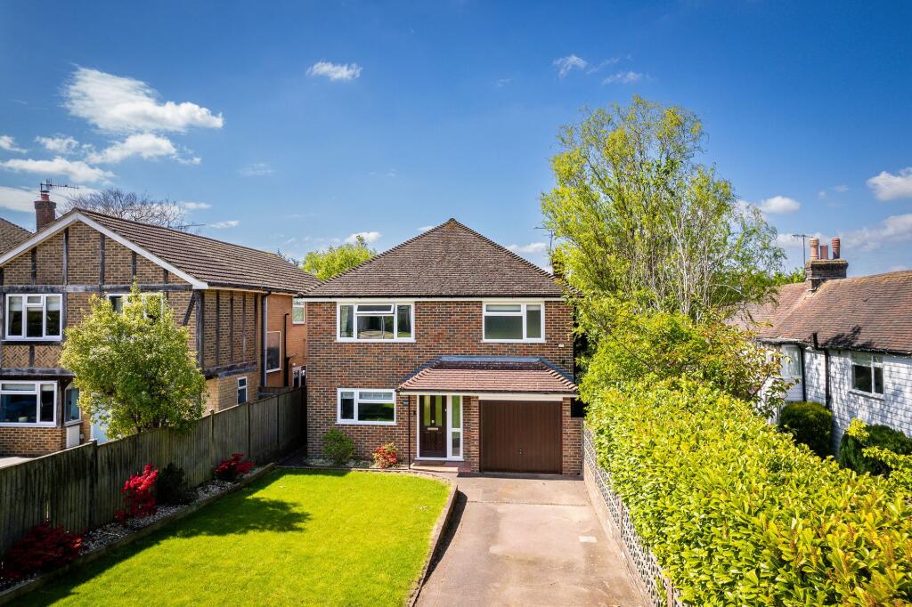 3-bed detached on Hackenden Lane, East Grinstead, RH19, £575,000