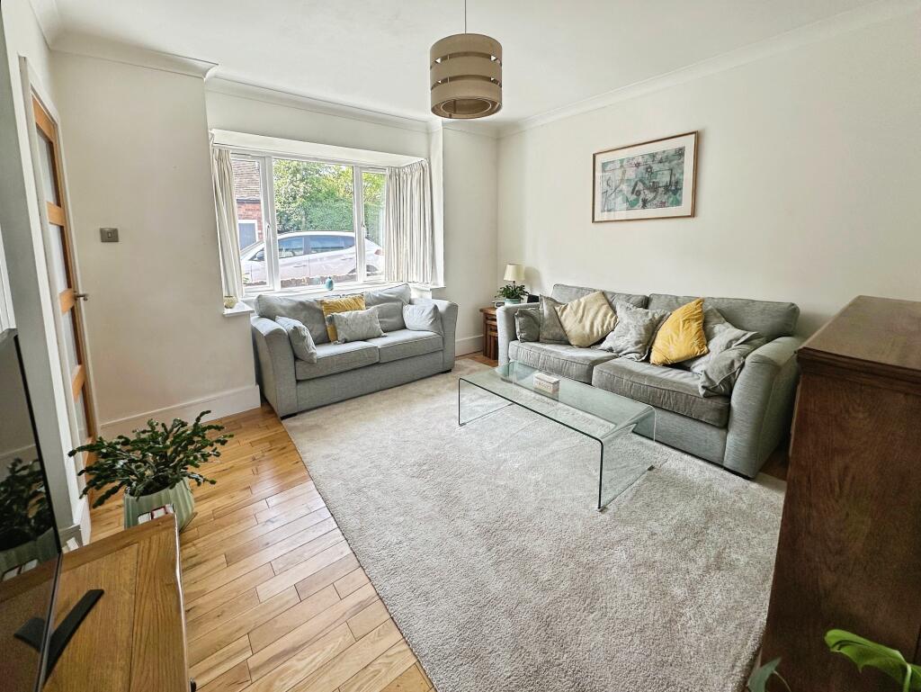 House in Wolverhampton, West Midlands - More