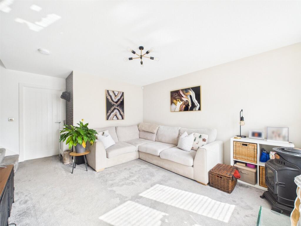 Bluebell Crescent, Brockworth, Gloucester, Gloucestershire, GL3 photo 4