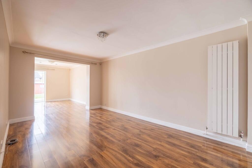 House in Slough - View 4