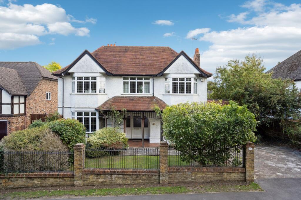 5-bed detached on Finch Lane, Bushey, WD23, £1,500,000