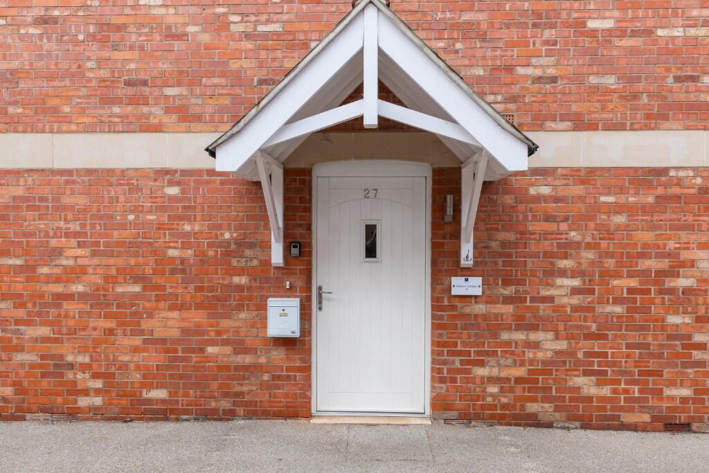 Walton Cottage, 27 Walton Court, Lillington Avenue, Leamington Spa, Warwickshire, CV32 photo 4