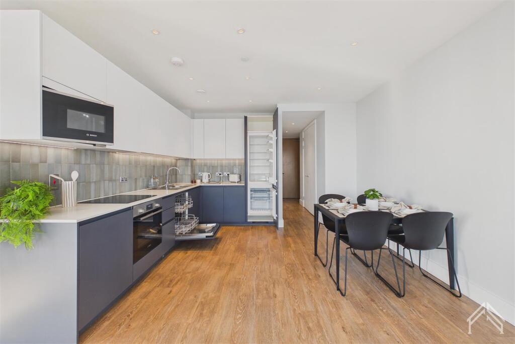 Apartment in London - View 4