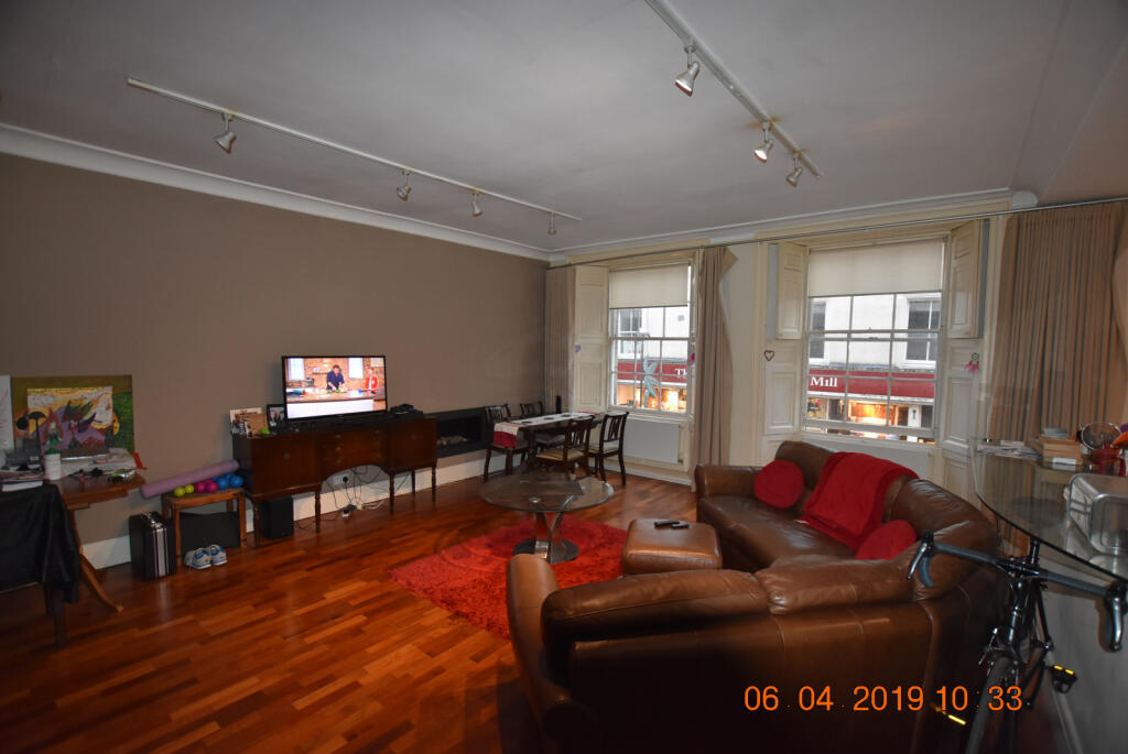 Apartment in Perth - View 4