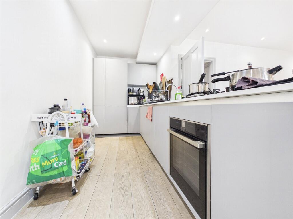Apartment in London - View 4