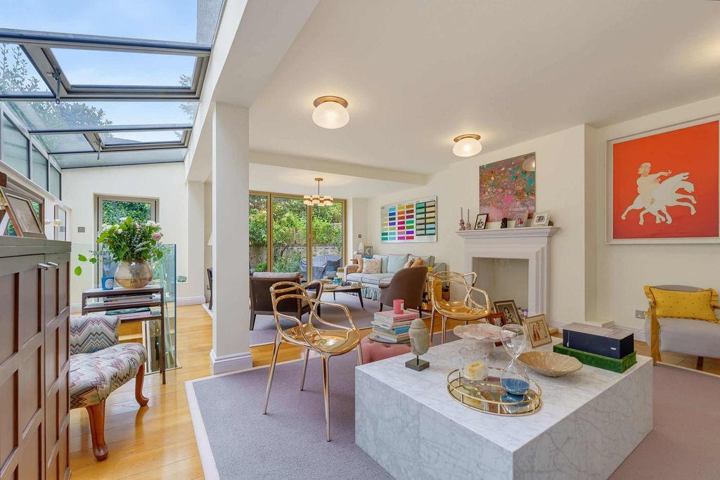 House in London - View 5