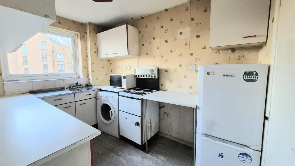Apartment in Hemel Hempstead - View 5