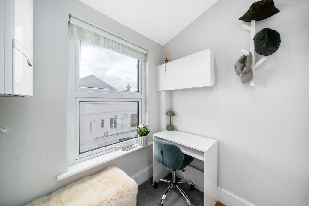 Apartment in London - View 5