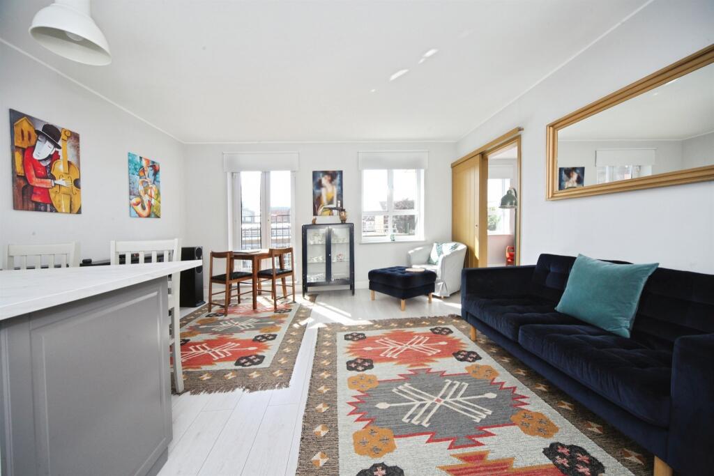 Main image of property: Grove Road, Luton