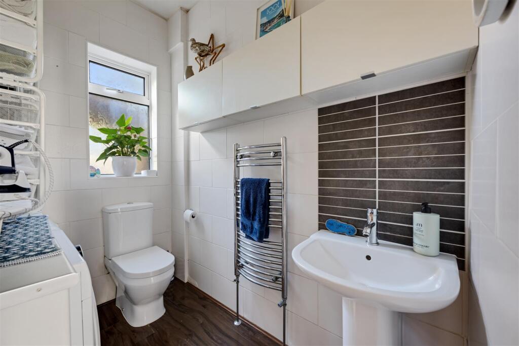 House in London - View 5