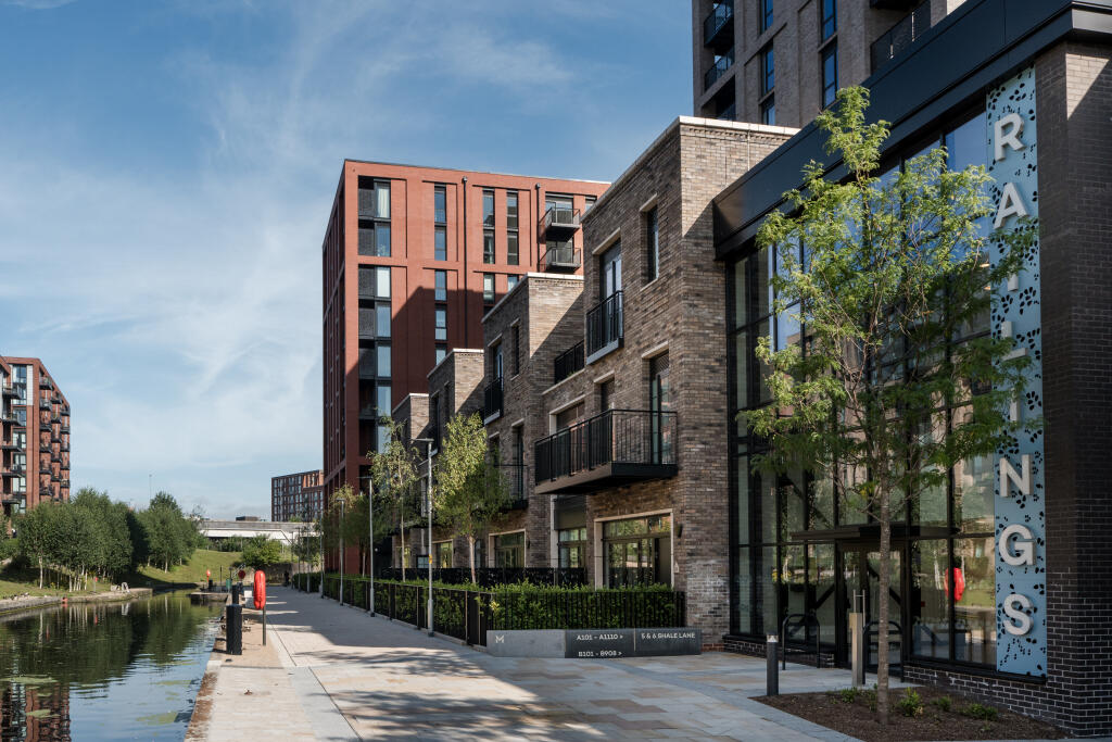 Main image of property: Railings, Middlewood Locks, M5