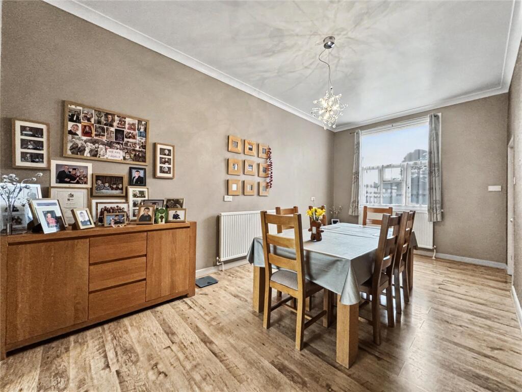 House in Gillingham, Twydall - More