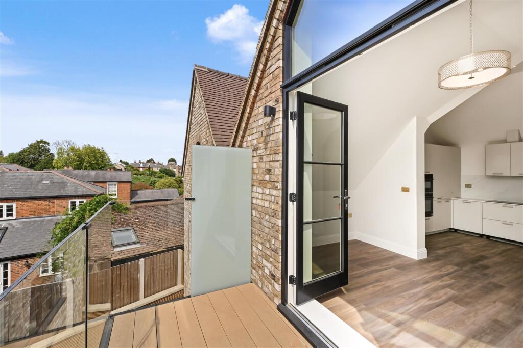 Apartment in St Albans, Townsend - View 5