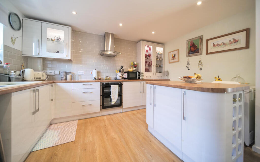 House in Melksham, Melksham Forest - View 3