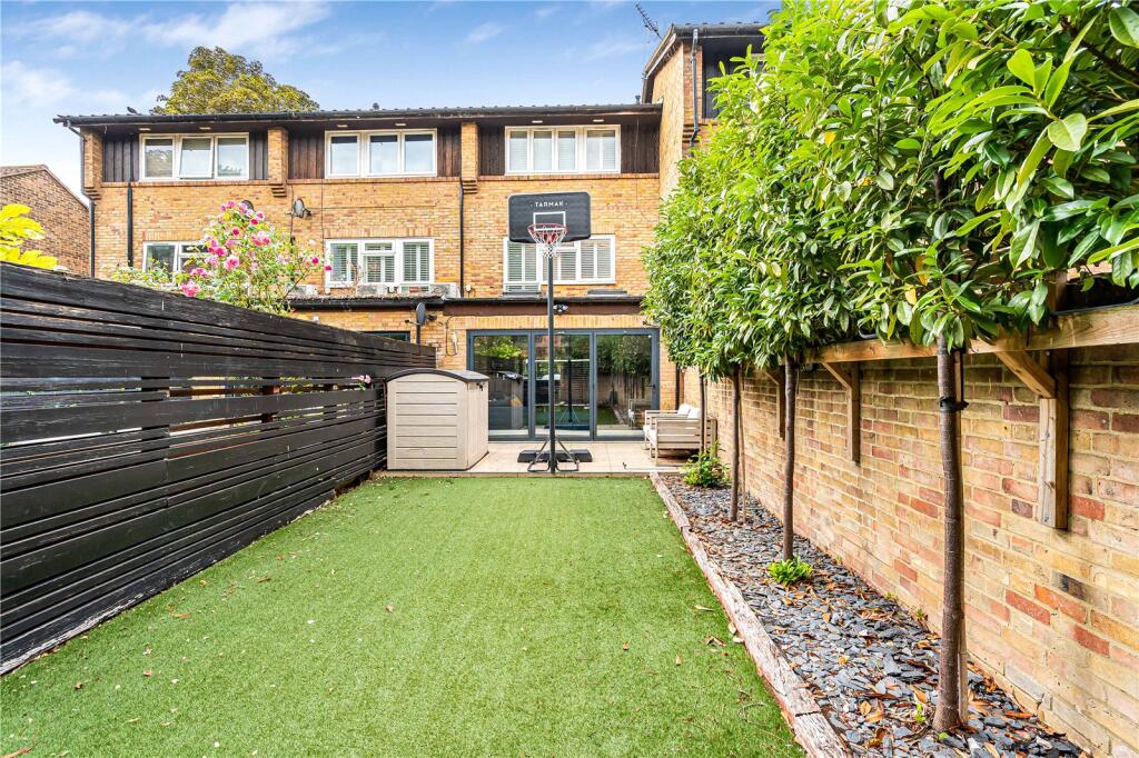 House in Twickenham - View 5