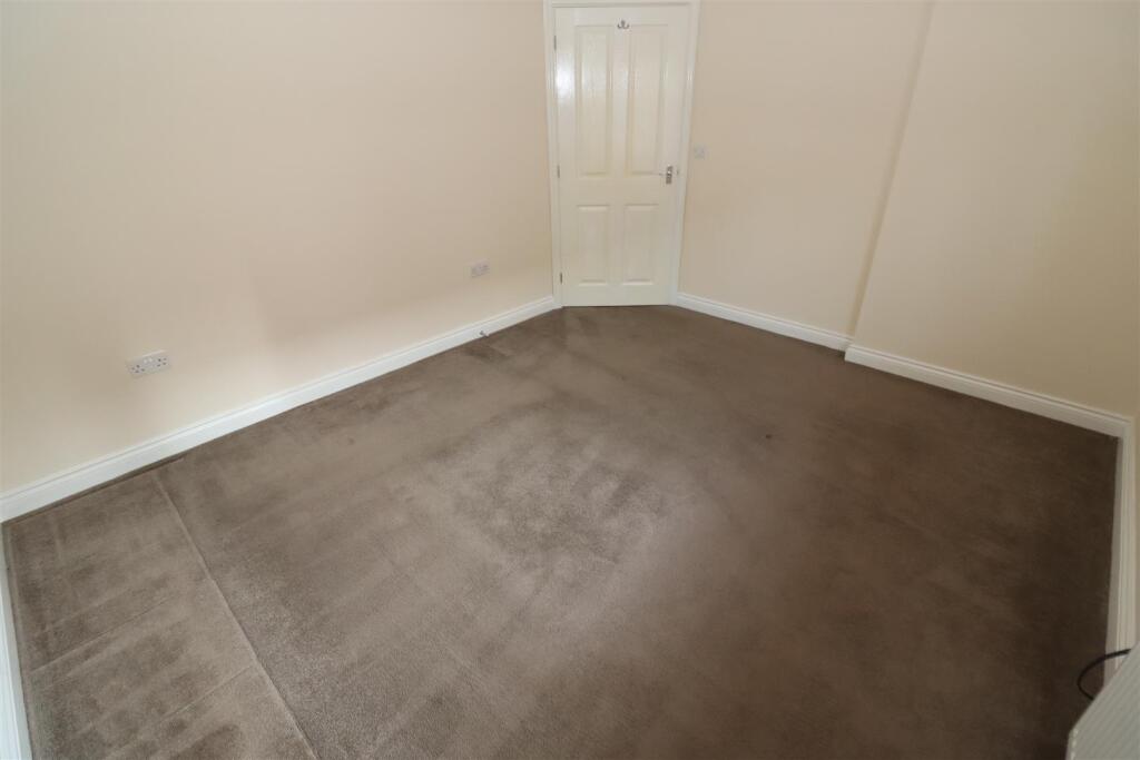 House in Higham Ferrers, North Northamptonshire - View 3