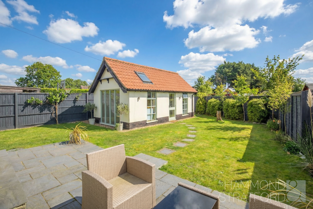 Lopham Road, East Harling photo 3