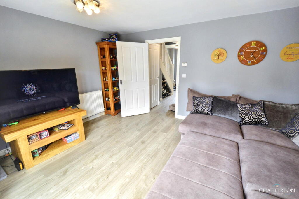 House in Worcester - View 5