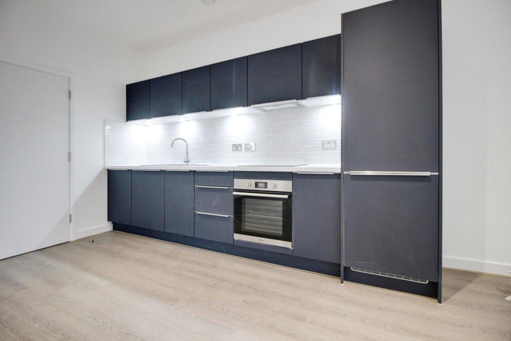 Apartment in Swindon - View 4