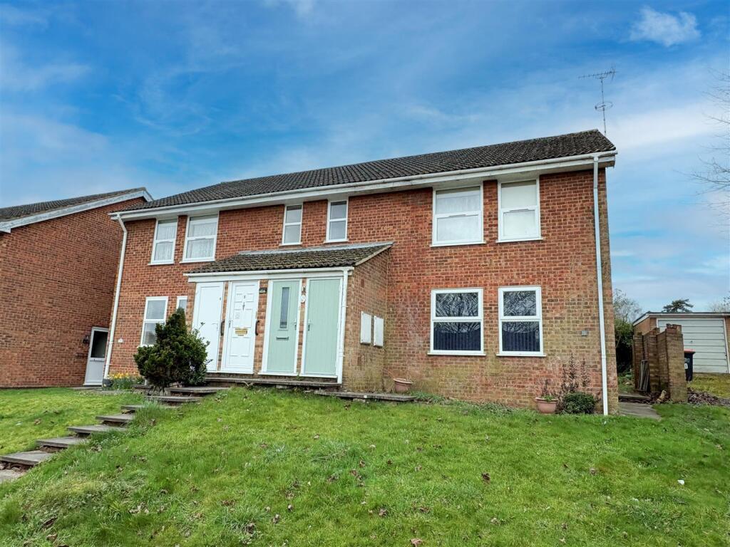 Main image of property: Delamere Gardens, Linslade