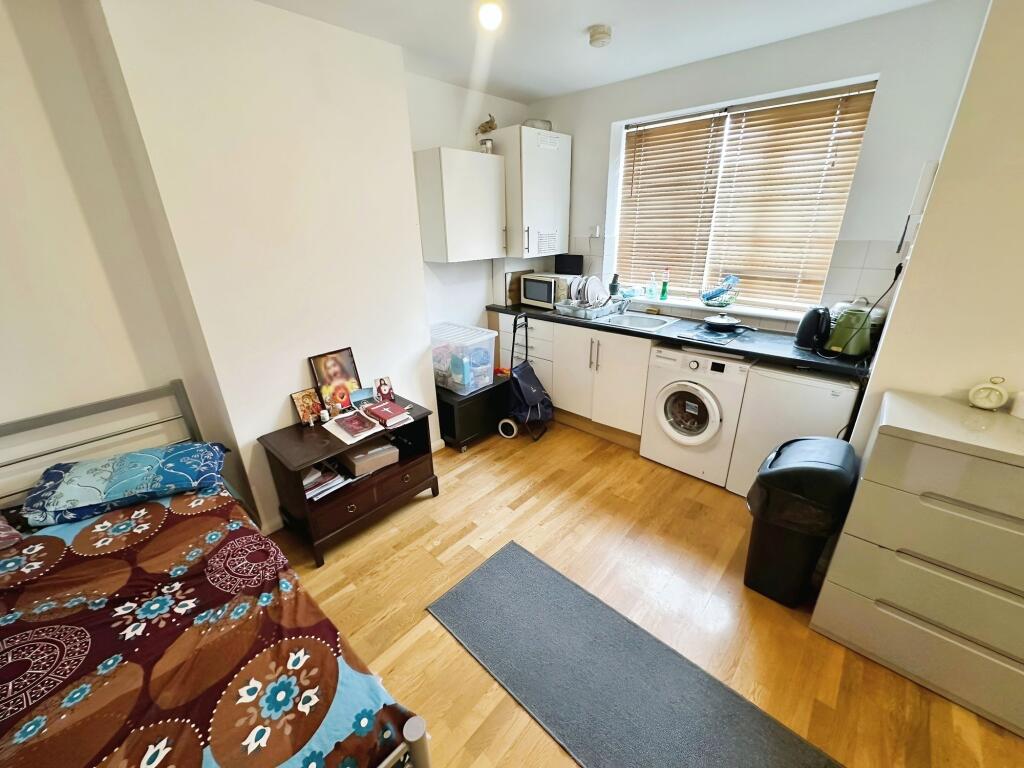 Main image of property: Kenton Road, Harrow, HA3