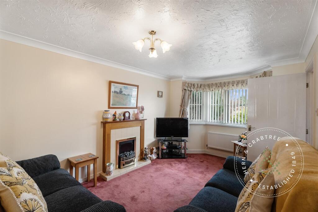 House in Cardiff, Caerau - View 2