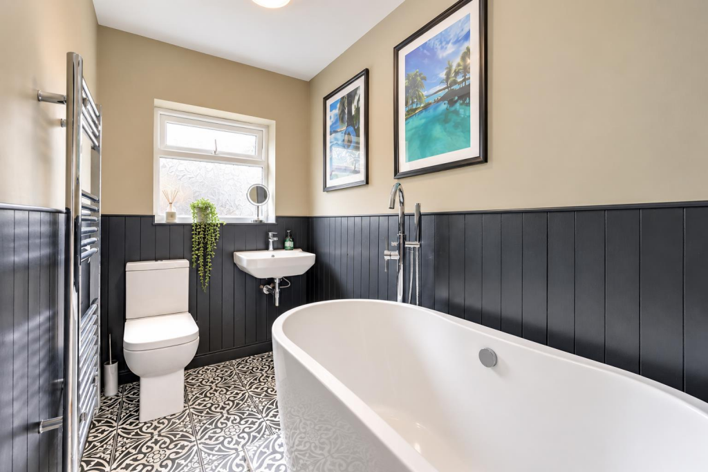 House in Thurrock, Essex - More