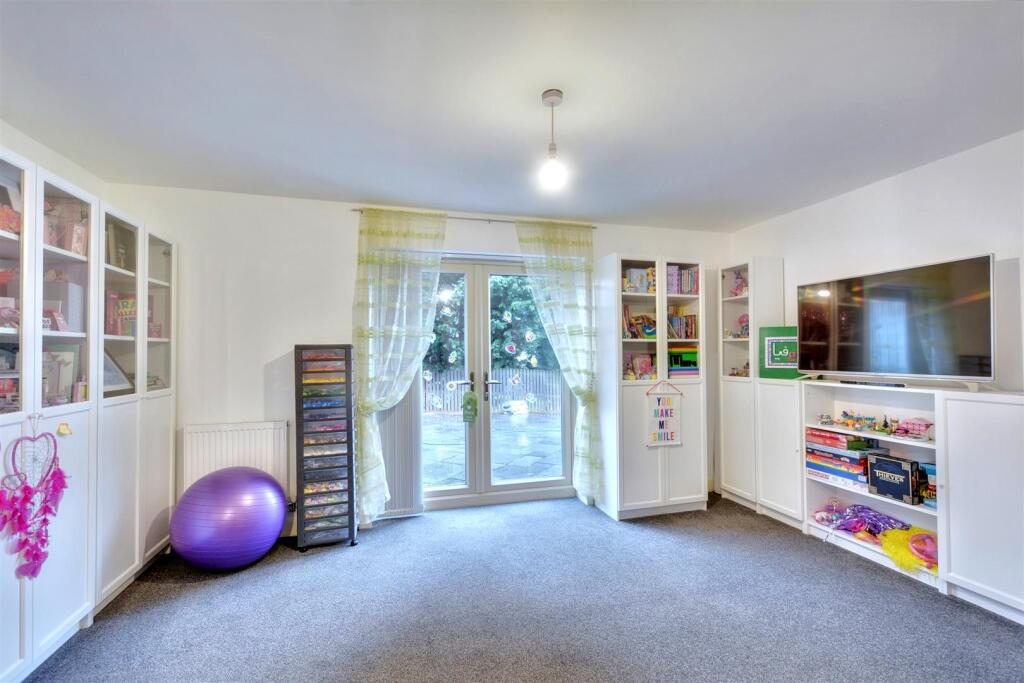 House in Nottingham - View 3