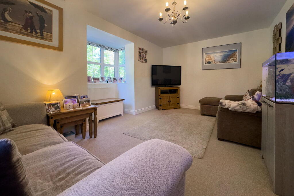 House in East Hampshire, Four Marks - More