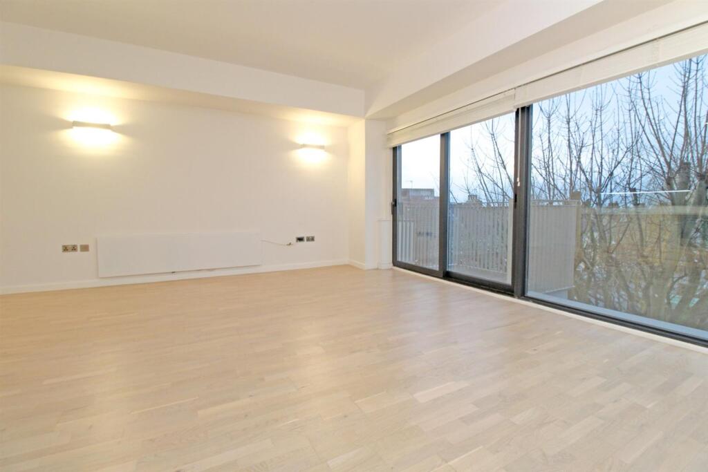 Apartment in Brighton - View 4